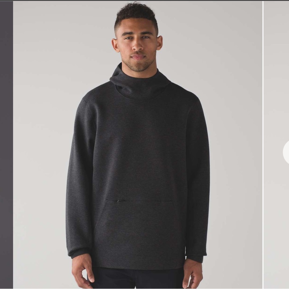 Lululemon large stratum hoodie